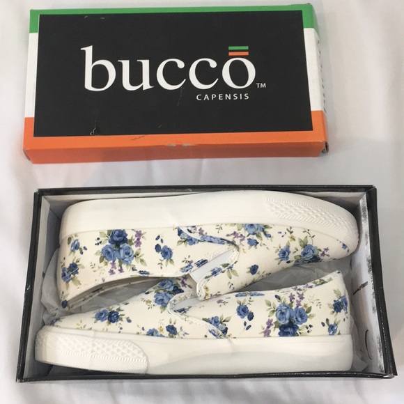 Bucco womans tesla slip on sneaker, white flower - Picture 6 of 6